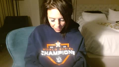 Snapshot of alannarack chatting on 03-12-25, 12:42 Alanna Rack online show from 03-12-25, 12:42