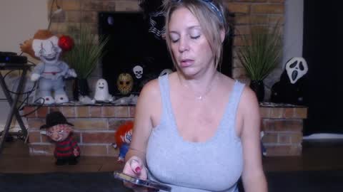 Snapshot of alannarack chatting on 10-06-25, 12:13 Alanna Rack online show from 10-06-25, 12:13