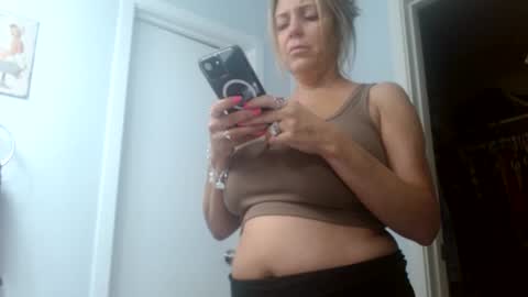 Snapshot of alannarack chatting on 02-08-26, 03:59 Alanna Rack online show from 02-08-26, 03:59