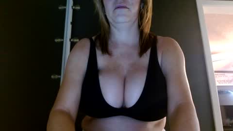 Snapshot of alannarack chatting on 02-23-26, 11:51 Alanna Rack online show from 02-23-26, 11:51