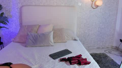 alannarouge online show from 05-25-26, 11:38
