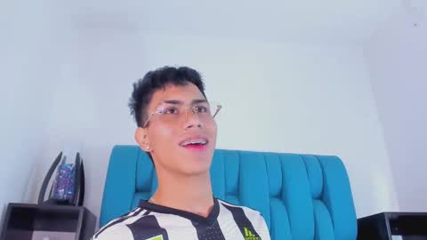 Snapshot of alannaughty_ chatting on 01-10-25, 10:57 alannaughty_ online show from 01-10-25, 10:57