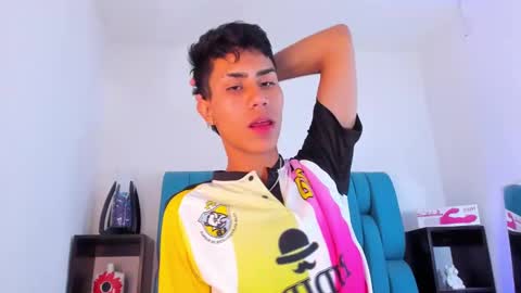 Snapshot of alannaughty_ chatting on 01-15-25, 09:56 alannaughty_ online show from 01-15-25, 09:56