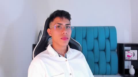 Snapshot of alannaughty_ chatting on 02-05-25, 08:57 alannaughty_ online show from 02-05-25, 08:57