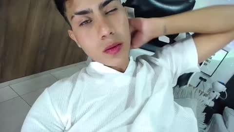 Snapshot of alannaughty_ chatting on 10-29-25, 03:31 alannaughty_ online show from 10-29-25, 03:31