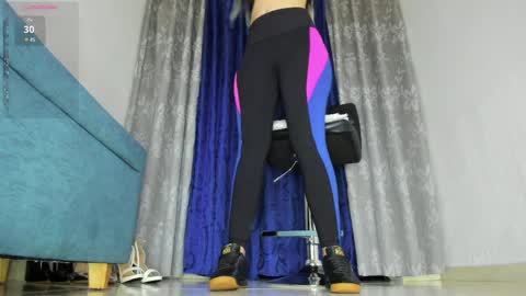 Snapshot of alannis_blue1 chatting on 04-07-26, 04:02 ALANNIS online show from 04-07-26, 04:02