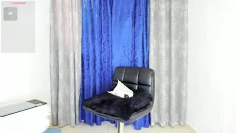 Snapshot of alannis_blue1 chatting on 06-23-26, 05:55 ALANNIS online show from 06-23-26, 05:55