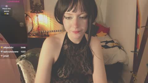 Snapshot of alaskagrace chatting on 12-06-24, 07:32 Alaska Grace       online show from 12-06-24, 07:32