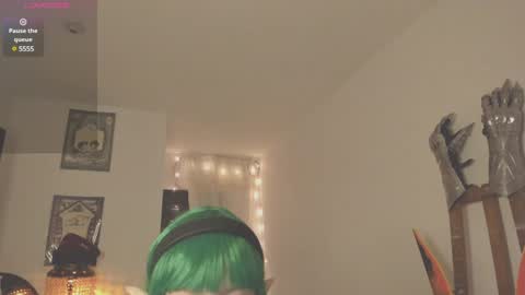 Snapshot of alaskagrace chatting on 12-24-24, 05:05 Alaska Grace       online show from 12-24-24, 05:05