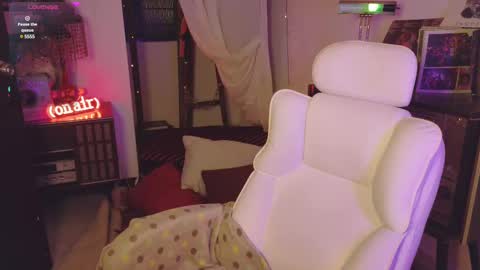 Snapshot of alaskagrace chatting on 03-12-25, 01:58 Alaska Grace       online show from 03-12-25, 01:58