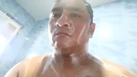 Snapshot of albert19891 chatting on 03-08-26, 01:04 albert19891 online show from 03-08-26, 01:04