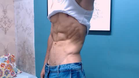 Snapshot of albertbernal69 chatting on 12-30-24, 07:15 Albert online show from 12-30-24, 07:15