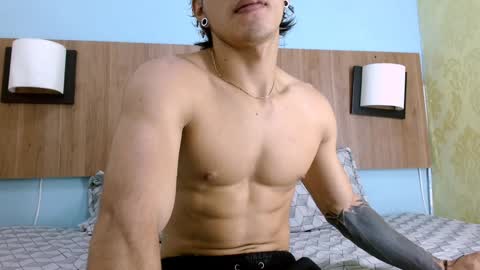 Snapshot of albertbernal69 chatting on 01-05-25, 01:35 Albert online show from 01-05-25, 01:35