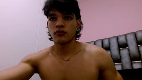 Snapshot of albertbernal69 chatting on 01-08-25, 04:44 Albert online show from 01-08-25, 04:44