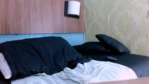 Snapshot of albertbernal69 chatting on 01-12-25, 07:00 Albert online show from 01-12-25, 07:00