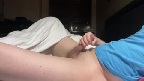 Snapshot of albihopperr chatting on 12-11-24, 12:12 A online show from 12-11-24, 12:12