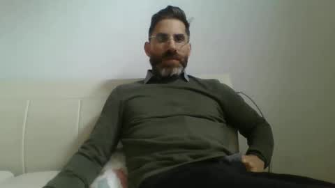 Snapshot of alcatrazcage chatting on 12-04-24, 12:03 Alcatrazcage online show from 12-04-24, 12:03