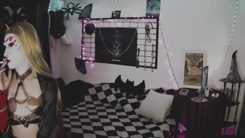 Mistic witch online show from 02-14-25, 08:26