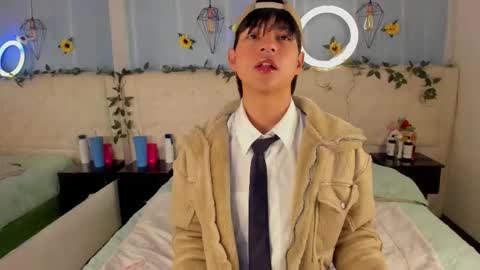 ale_aurarashi online show from 11-22-25, 04:33