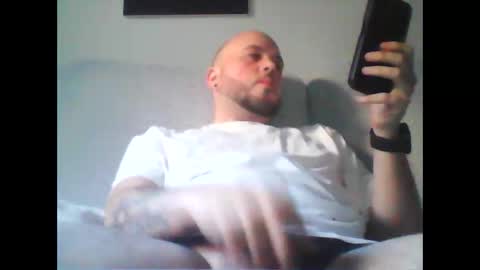 Snapshot of aleeexxxx4u chatting on 02-12-26, 08:42 aleeexxxx4u online show from 02-12-26, 08:42