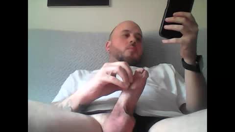 Snapshot of aleeexxxx4u chatting on 02-16-26, 01:29 aleeexxxx4u online show from 02-16-26, 01:29