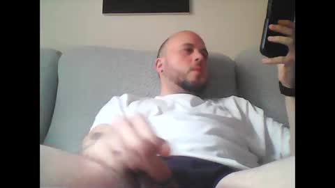 Snapshot of aleeexxxx4u chatting on 03-09-26, 09:35 aleeexxxx4u online show from 03-09-26, 09:35