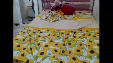 Snapshot of aleeinvein1 chatting on 10-27-25, 05:00 aleeinvein1 online show from 10-27-25, 05:00