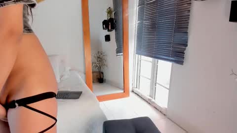 Snapshot of aleexiiaa chatting on 12-19-25, 12:12 aleexiiaa online show from 12-19-25, 12:12