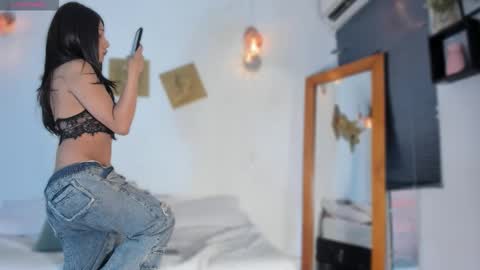 Snapshot of aleexiiaa chatting on 02-09-26, 12:09 aleexiiaa online show from 02-09-26, 12:09