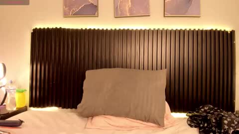 aleja__slav3 online show from 01-16-26, 08:46