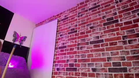 Snapshot of aleja_hill chatting on 06-11-26, 02:53 Aleja Hill online show from 06-11-26, 02:53