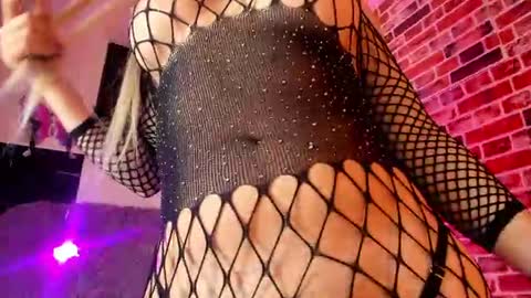 Snapshot of aleja_hill chatting on 07-17-26, 10:58 Aleja Hill online show from 07-17-26, 10:58