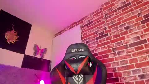Snapshot of aleja_hill chatting on 07-18-26, 11:03 Aleja Hill online show from 07-18-26, 11:03