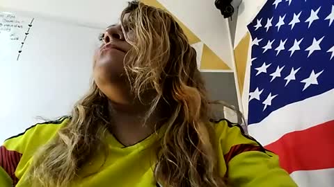 Snapshot of aleja_lollipop chatting on 07-07-26, 01:37 Aleja online show from 07-07-26, 01:37