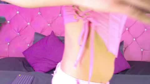 Alejandra online show from 05-19-26, 12:00