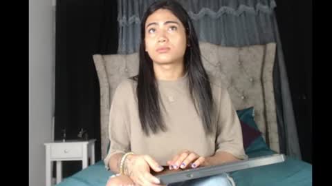 Alejandra online show from 07-23-26, 12:03