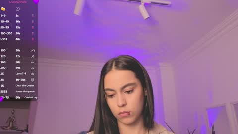 Alejandra online show from 04-28-26, 11:26