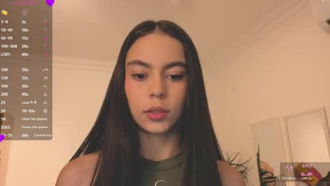 Snapshot of alejaa___ chatting on 05-06-26, 11:15 Alejandra online show from 05-06-26, 11:15