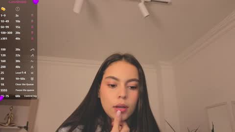 Snapshot of alejaa___ chatting on 05-07-26, 11:15 Alejandra online show from 05-07-26, 11:15