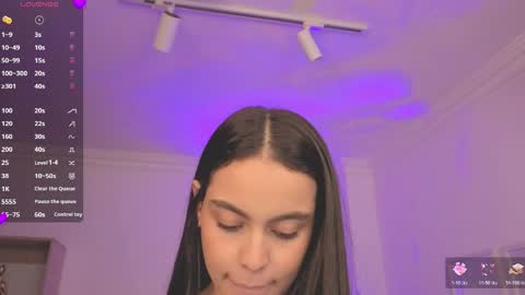 Snapshot of alejaa___ chatting on 05-15-26, 11:39 Alejandra online show from 05-15-26, 11:39