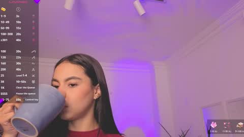 Snapshot of alejaa___ chatting on 05-28-26, 11:29 Alejandra online show from 05-28-26, 11:29