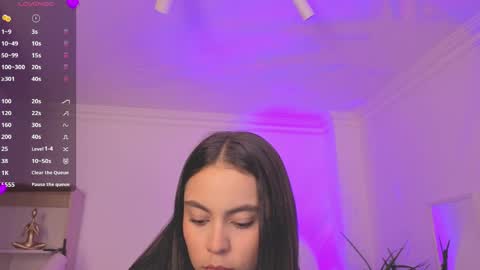 Snapshot of alejaa___ chatting on 05-29-26, 11:30 Alejandra online show from 05-29-26, 11:30