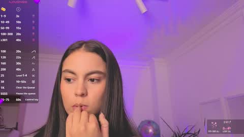 Snapshot of alejaa___ chatting on 06-08-26, 11:10 Alejandra online show from 06-08-26, 11:10