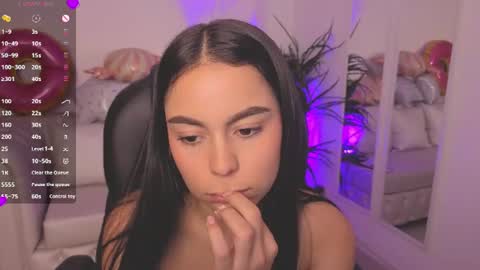 Alejandra online show from 07-28-26, 02:13