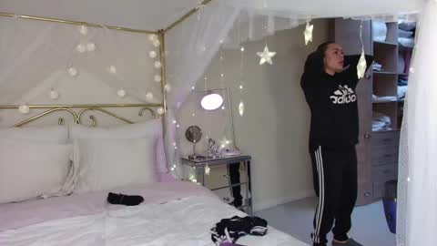 Snapshot of alejadollts chatting on 02-11-25, 09:03 ALEJADOLLTS online show from 02-11-25, 09:03