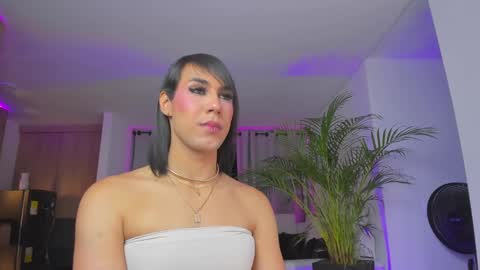 A L E J A N D R A online show from 03-09-25, 12:10