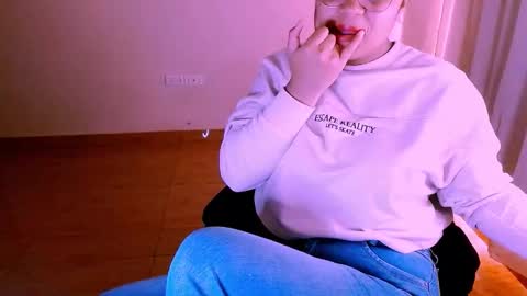 Alejandra  online show from 10-14-25, 06:52