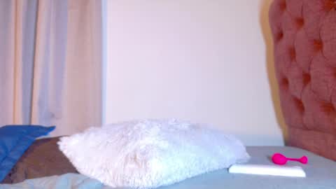 alejandra_dunn1 online show from 05-15-26, 11:34