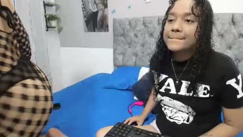 Snapshot of alejandra_evanss chatting on 02-11-25, 04:11 alejandra_evanss online show from 02-11-25, 04:11