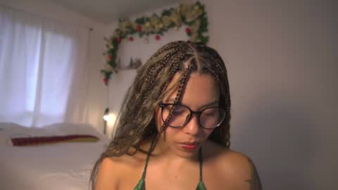 O.F alejandra h1998 stream 300 pm - 1100 pm online show from 01-05-25, 08:10